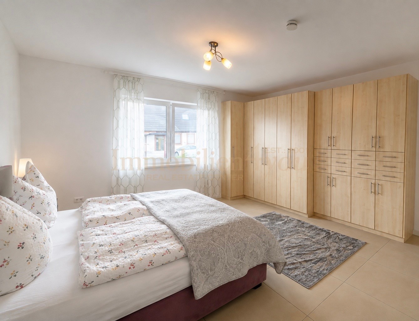 Schlafzimmer 1