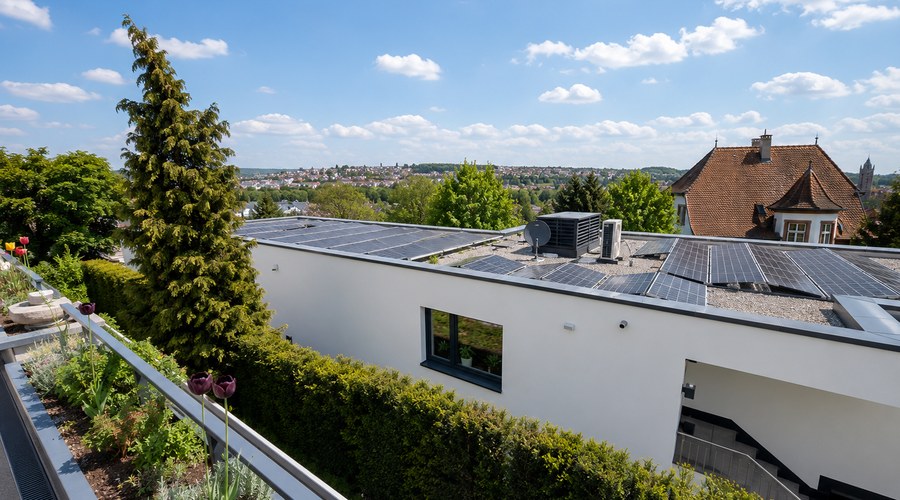 Photovoltaic system on the roof